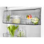 AEG SFB682F1AF 82cm Built In Fridge