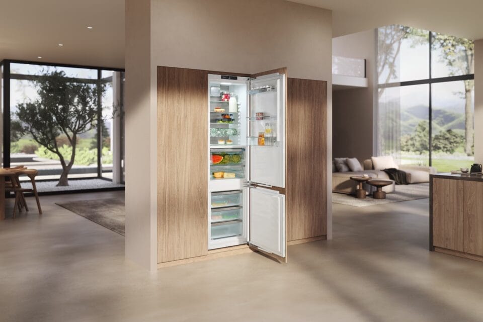 Miele KFN7844C Built-In Fridge Freezer Review
