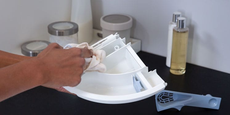Sparkling & Efficient: The Ultimate Guide to Cleaning and Maintaining Your Kitchen Appliances