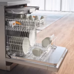 Miele G5811SC Freestanding Dishwasher in Clean Steel